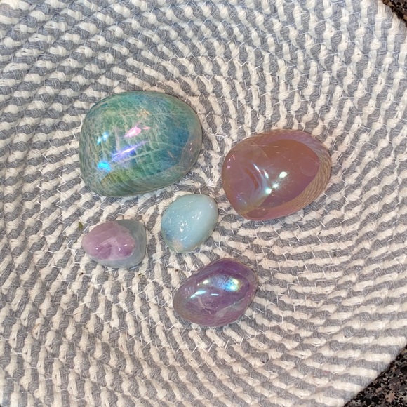Lot of 5 Healing Palm Stones Aura Quartz Amethyst Opalite Kunzite - Picture 3 of 7